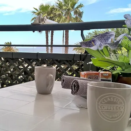 Orange Sunset, Seaview & Front Apartment Alghero